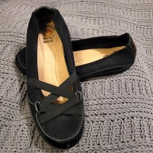 EUC Earth Spirit Black Slip on loafer/sandals size 9.5